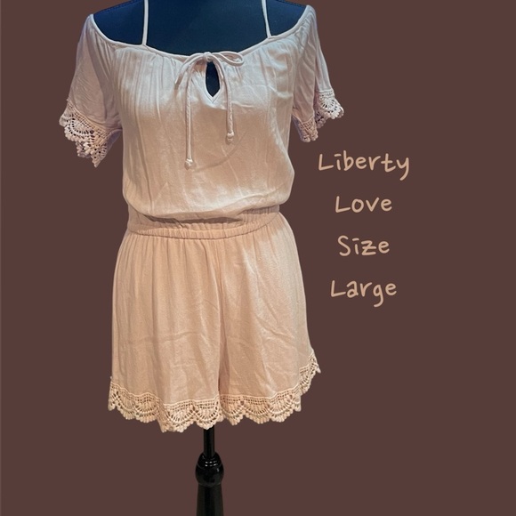 LIBERTY LOVE LIGHT PINK ROMPER SIZE LARGE VERY GENTLY WORN - Picture 1 of 3